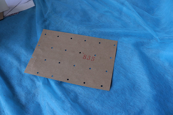 Punched Round Hole Kraft Underlay Paper , 45gsm White Kraft Liner Paper